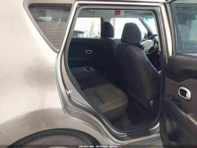 2019 KIA SOUL + 8