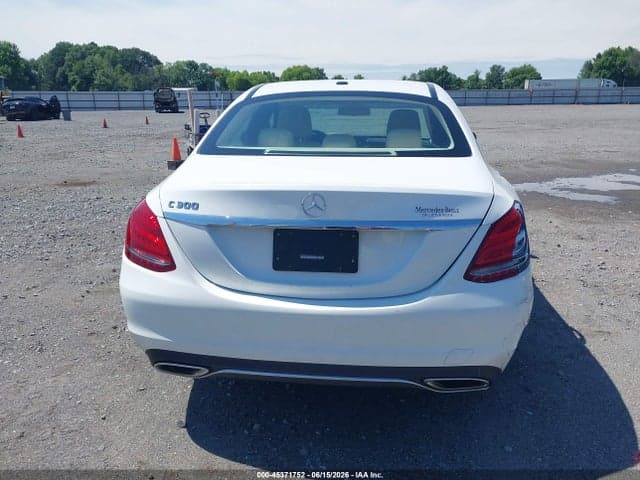 2018 MERCEDES-BENZ C 300 16