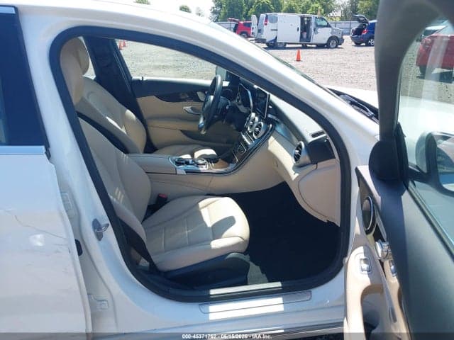 2018 MERCEDES-BENZ C 300 5