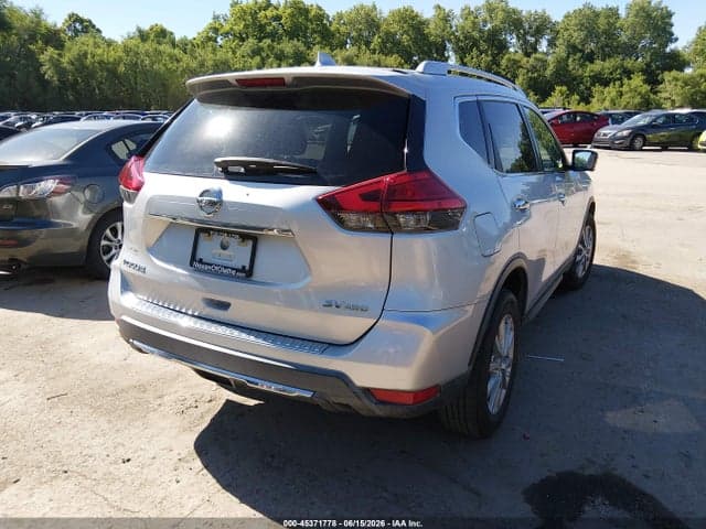 2017 NISSAN ROGUE SV 4