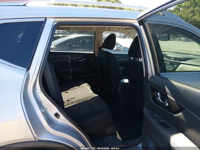 2017 NISSAN ROGUE SV 8