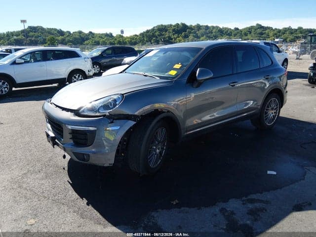 2016 PORSCHE CAYENNE 2