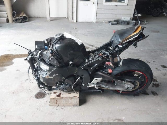 2017 HONDA CBR1000 RA 13