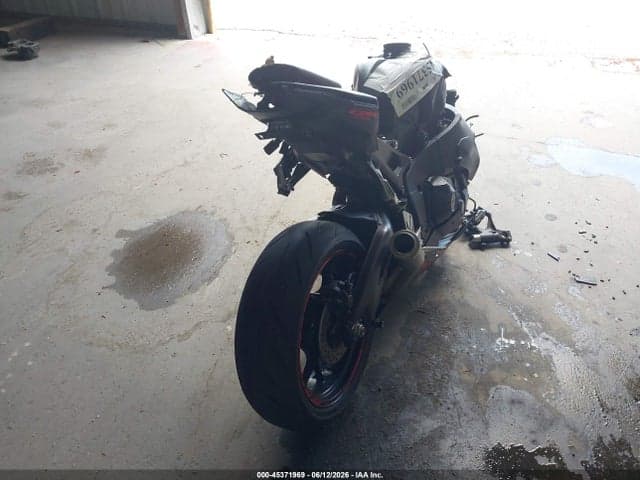 2017 HONDA CBR1000 RA 4
