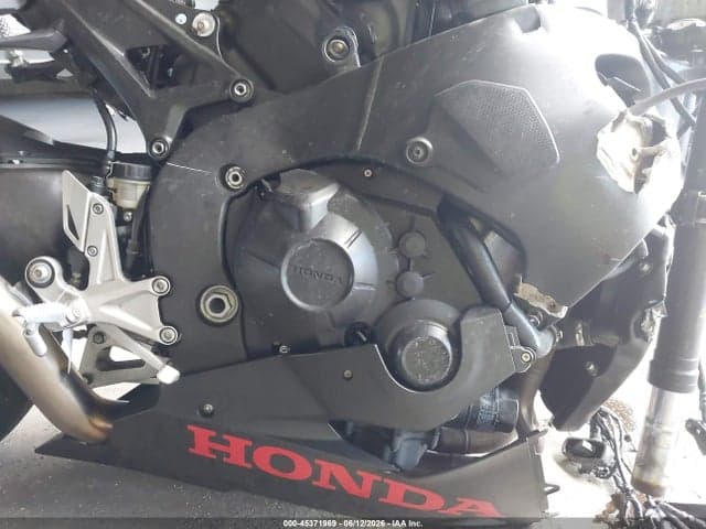 2017 HONDA CBR1000 RA 8