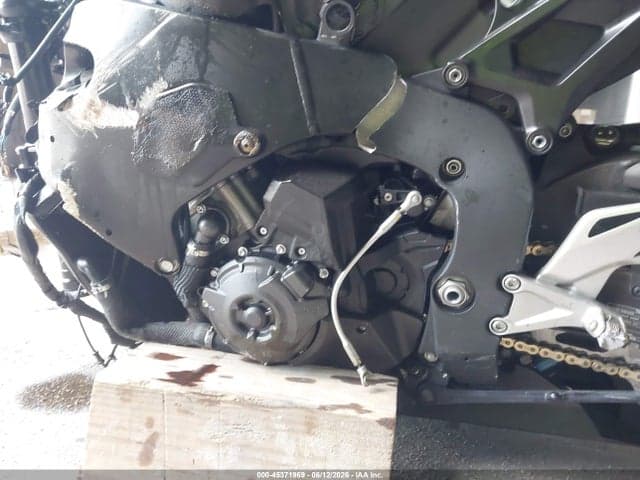 2017 HONDA CBR1000 RA 9