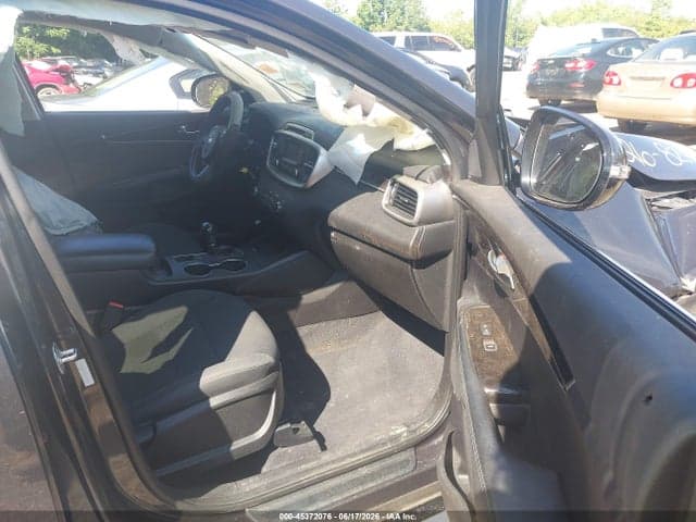 2017 KIA SORENTO 2.4L LX 5