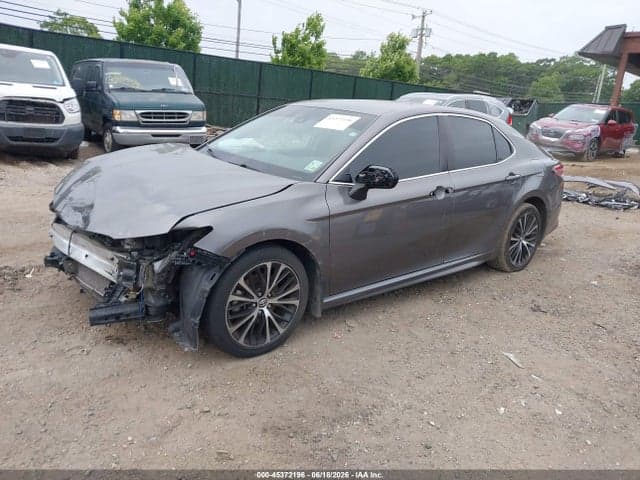 2020 TOYOTA CAMRY SE 2