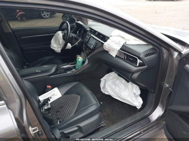 2020 TOYOTA CAMRY SE 5