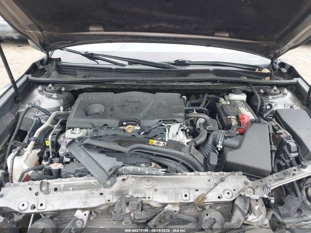 2020 TOYOTA CAMRY SE 10