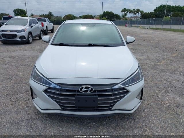 2020 HYUNDAI ELANTRA SE 12