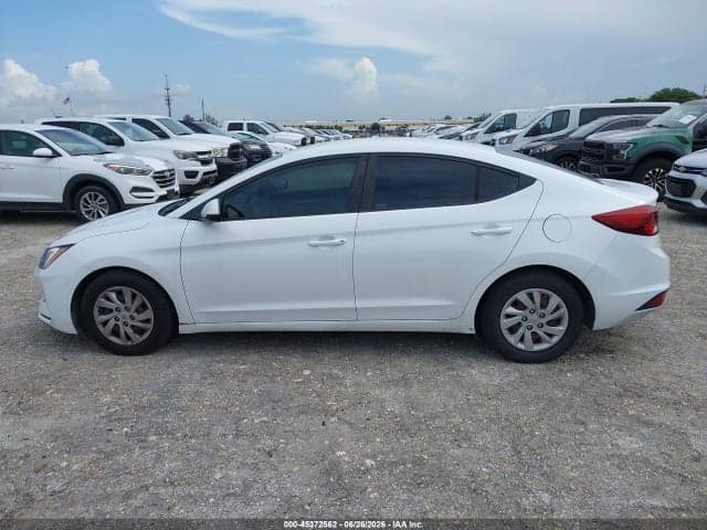 2020 HYUNDAI ELANTRA SE 14