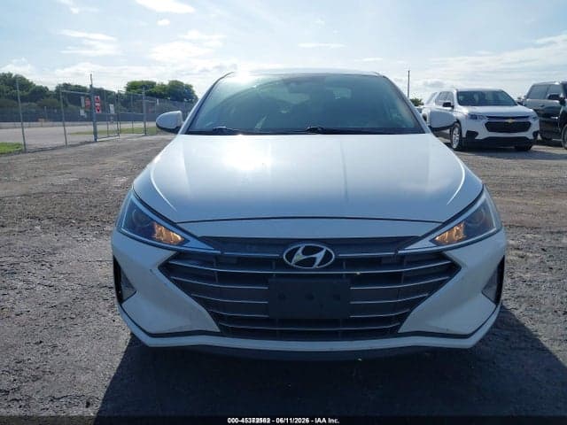 2020 HYUNDAI ELANTRA SE 6