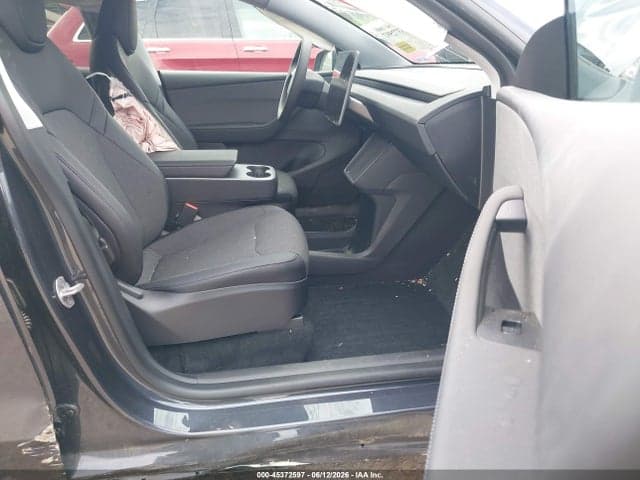 2026 TESLA MODEL Y 5