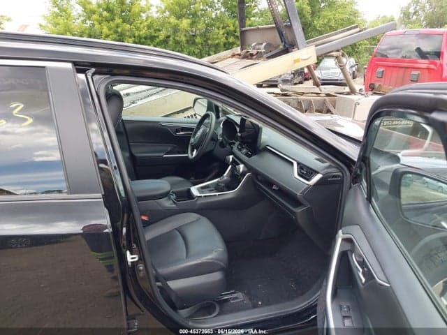 2023 TOYOTA RAV4 XLE PREMIUM 5