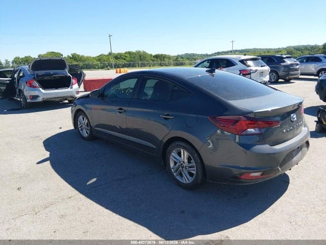 2020 HYUNDAI ELANTRA SEL 3