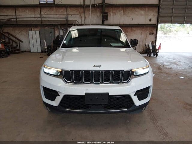 2023 JEEP GRAND CHEROKEE LAREDO 4X4 12
