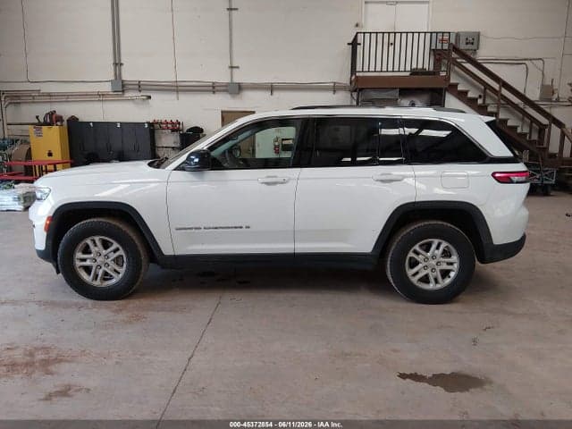 2023 JEEP GRAND CHEROKEE LAREDO 4X4 14