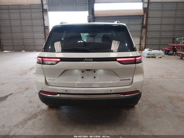 2023 JEEP GRAND CHEROKEE LAREDO 4X4 16