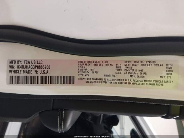 2023 JEEP GRAND CHEROKEE LAREDO 4X4 9