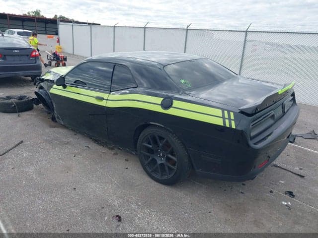 2017 DODGE CHALLENGER SXT 3