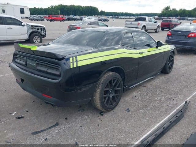 2017 DODGE CHALLENGER SXT 4