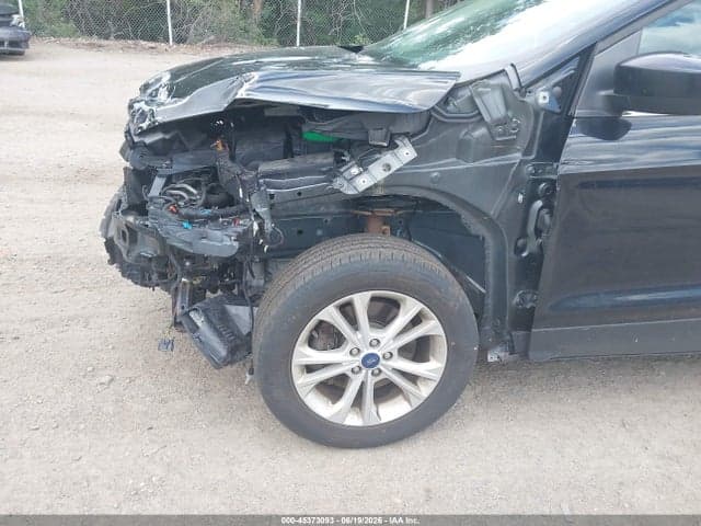 2019 FORD ESCAPE SE 18