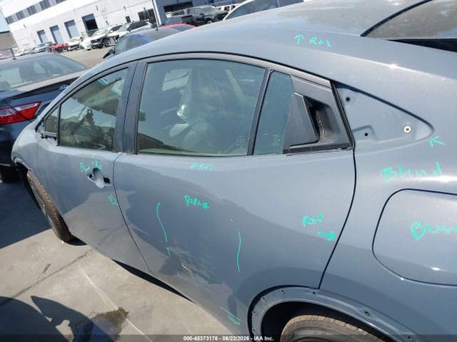 2026 TOYOTA PRIUS LE 15