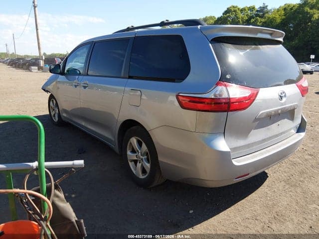 2017 TOYOTA SIENNA LE 8 PASSENGER 3