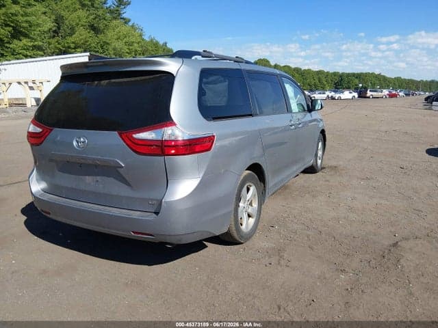 2017 TOYOTA SIENNA LE 8 PASSENGER 4