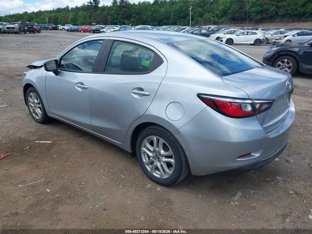 2017 TOYOTA YARIS IA 3