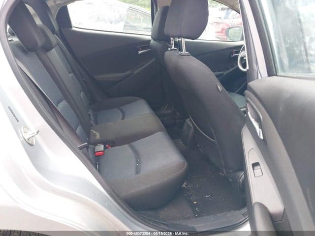 2017 TOYOTA YARIS IA 8