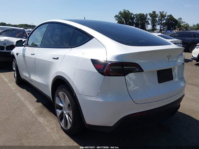 2023 TESLA MODEL Y 3