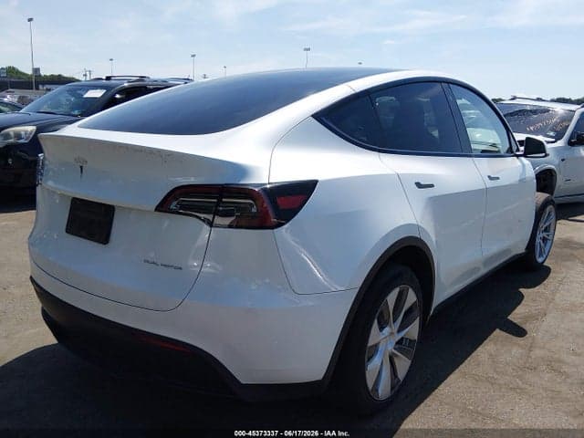 2023 TESLA MODEL Y 4