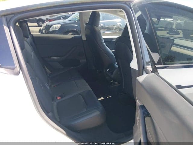 2023 TESLA MODEL Y 8