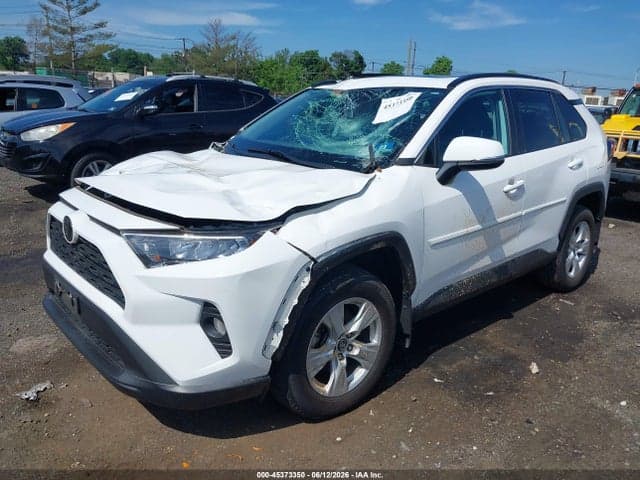 2020 TOYOTA RAV4 XLE 2