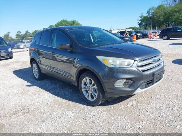 2017 FORD ESCAPE SE 1