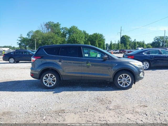 2017 FORD ESCAPE SE 13