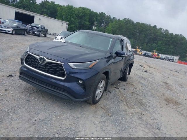 2023 TOYOTA HIGHLANDER LE 2