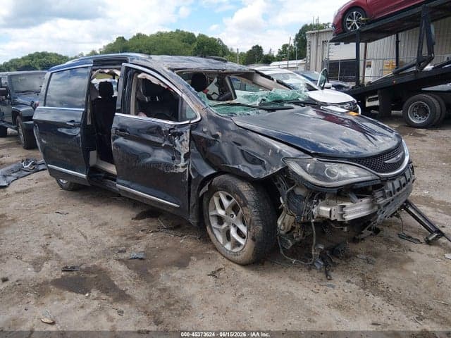 2019 CHRYSLER PACIFICA TOURING L 1