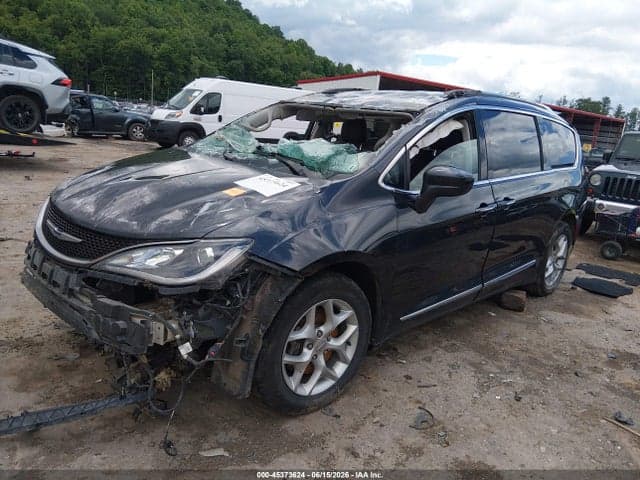 2019 CHRYSLER PACIFICA TOURING L 2