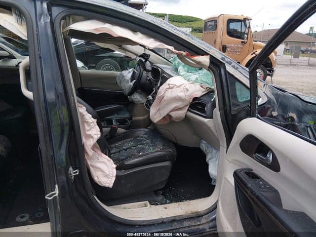 2019 CHRYSLER PACIFICA TOURING L 5