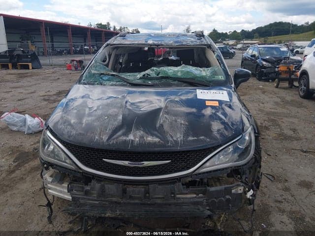 2019 CHRYSLER PACIFICA TOURING L 6