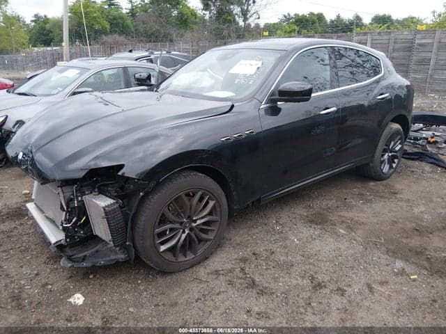2024 MASERATI LEVANTE GT ULTIMA 2