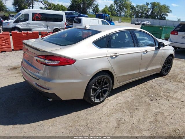 2019 FORD FUSION SE 4
