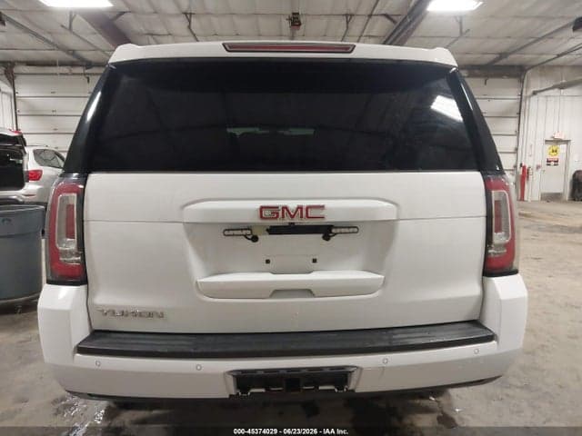 2018 GMC YUKON SLE 17