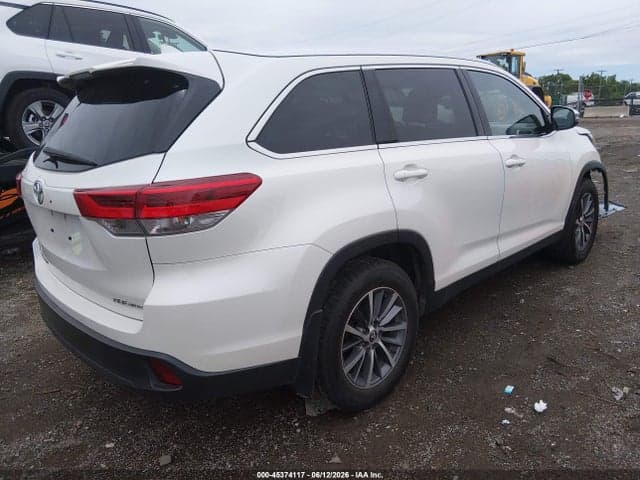 2019 TOYOTA HIGHLANDER XLE 4
