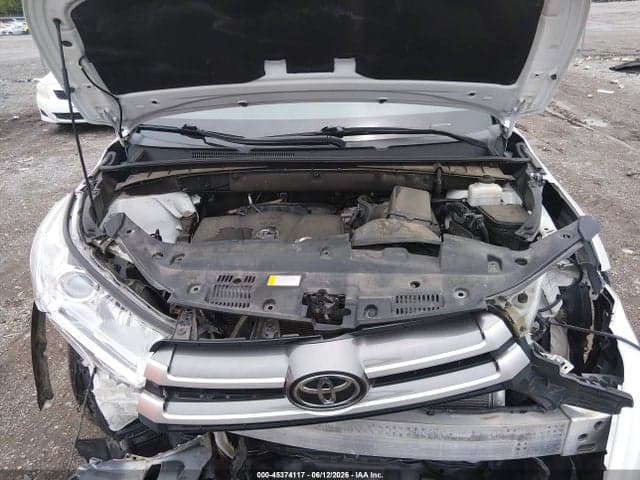 2019 TOYOTA HIGHLANDER XLE 10
