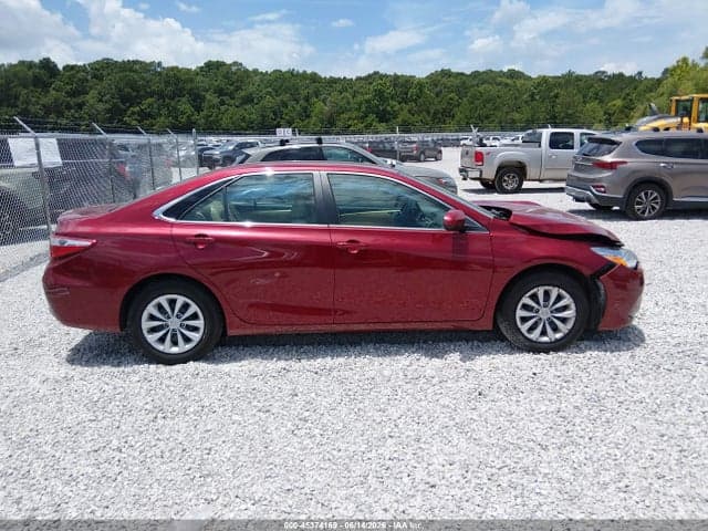 2017 TOYOTA CAMRY LE 13
