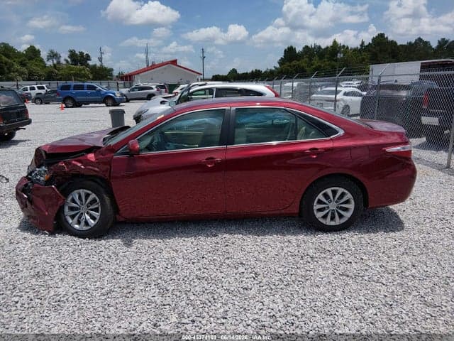 2017 TOYOTA CAMRY LE 14